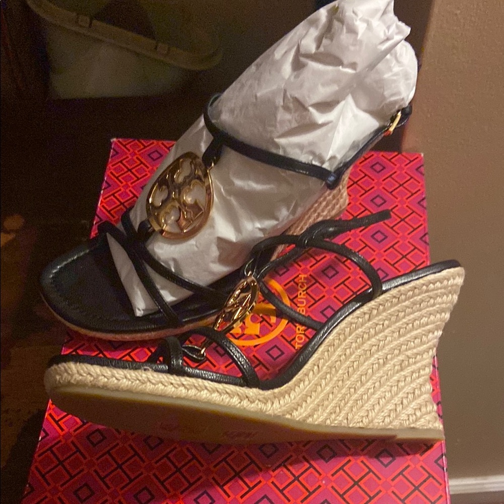 Tory Burch Perfect Black Calf Leather Espadrilles. New in Box - Picture 2 of 8